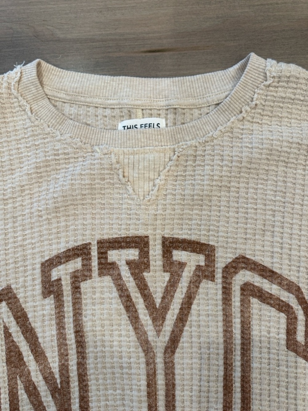 American Eagle Outfitters Cream Waffle-Knit Crewneck with Brown NYC Graphic - Picture 3 of 9